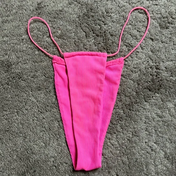 💓 Pink Micro String Bikini Bottoms 💓 - Picture 2 of 4